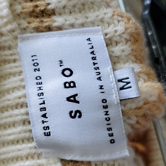 Sabo Knit Shorts Size Medium Cream and Tan - Picture 5 of 7